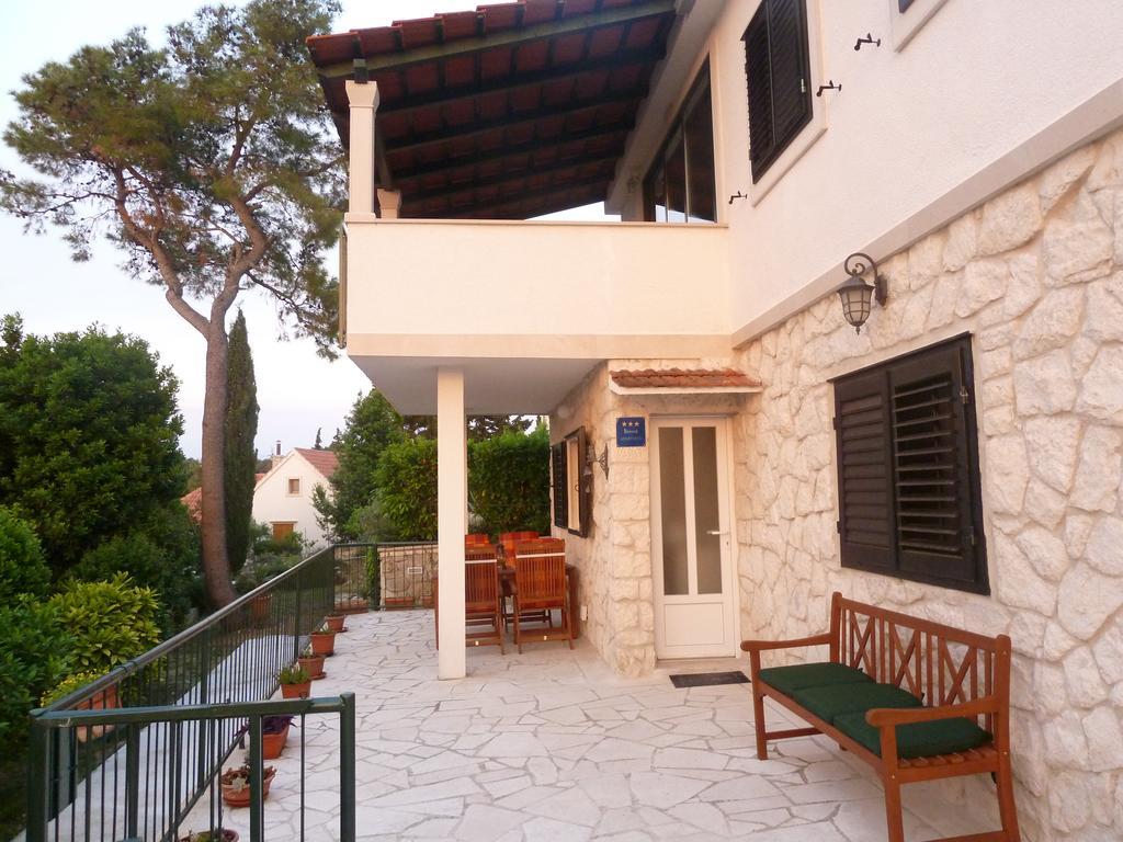 Apartment Vanda Splitska Εξωτερικό φωτογραφία
