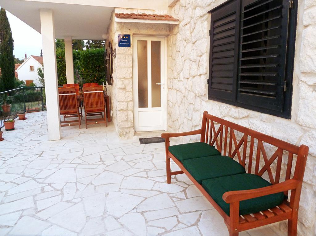 Apartment Vanda Splitska Εξωτερικό φωτογραφία